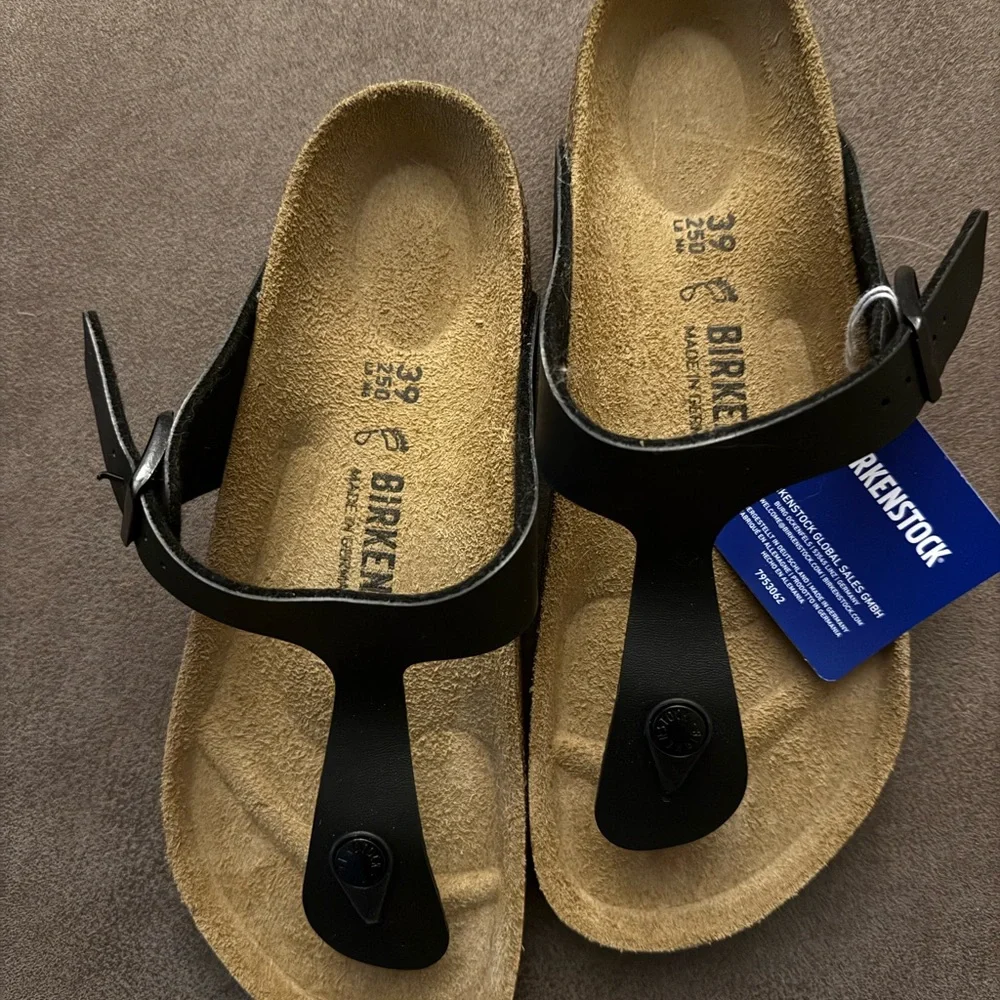 Birkenstock Black Gizeh Sandals - Picture 2 of 2